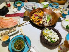 -墨居上隐·院子里火锅(峨眉店)