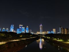 -万绿园