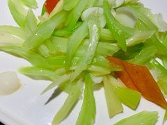 西芹百合-吴越荣记苏州菜·松鼠桂鱼(月光码头店)