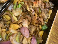 -老东镇啤酒屋海鲜加工·蒸汽海鲜·海鲜烧烤(台东店)