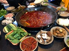 -星鸿社重庆老火锅(燃灯寺分店)