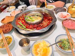 -卤校长老火锅(杨家坪直营店)
