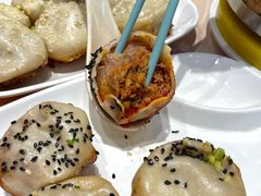 -小杨生煎(金山百联购物中心3楼店)