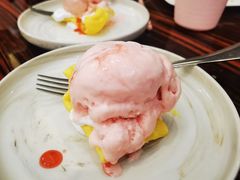 草莓雪糕配港式鸡蛋散-厦门朗豪酒店 · 明阁中餐厅