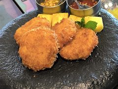 泰式手打虾饼配酸甜梅子酱-simply thai天泰(世纪汇店)