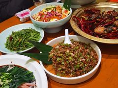 -老滇山寨•云南特色菜•地方菜•民族风情歌舞表演(金碧店)