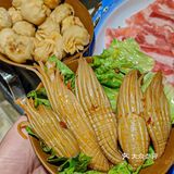这碗鱿鱼脑花火锅面红油一淋香爆，吃不够