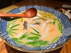 -荣家黄鱼面(前滩太古里店)