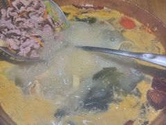 -洱火云南酸菜牛肉火锅(石景山当代商城店)