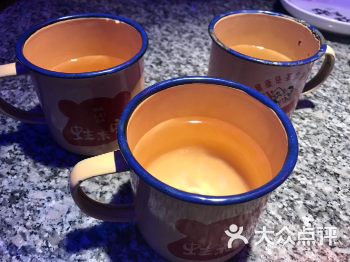 蛙来哒炭烧牛蛙(荟聚店)餐具摆设图片 - 第1张