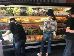 -万记麻辣烫国展总店