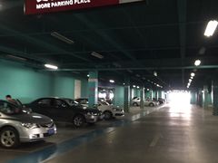 -欧尚超市苏州店停车场(金鸡湖路店)