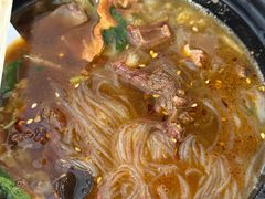 -闫家驴肉老店(华电一校店)