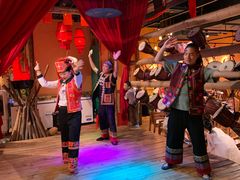 -老滇山寨•云南特色菜•地方菜•民族风情歌舞表演(金碧店)