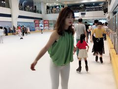 -正佳冰河湾真冰滑冰场