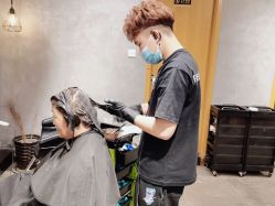 -时尚殿堂明星门店