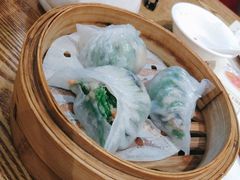 蒜香鲜虾菠菜饺-赏点粤式点心(广州塔店)