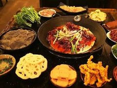 -绿岛港轩海鲜烤肉涮锅自助餐厅