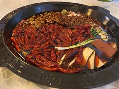 红锅-园里串香牛肉串串火锅(新繁店)