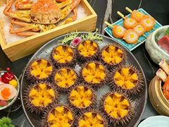 -雍容荟帝王蟹活龙虾展台自助(IFS黑金店)