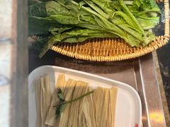 -七欣天香辣蟹火锅(上海银亿滨江店)