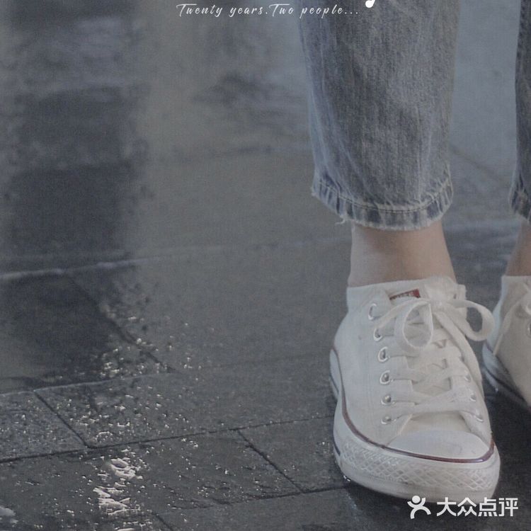 周末去哪玩？夜雨中的深业上城，另一种美的方式～