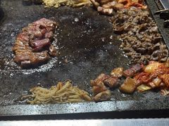 -小黑猪石板烤肉(皇冠花园店)