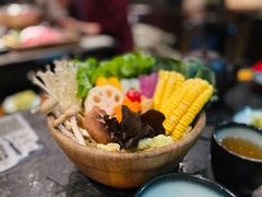 -湊湊火锅·茶憩(新中关购物中心店)