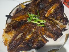 -嗨辣小聚·盘锦河蟹·海鲜烧烤龙虾(盘锦十年好店)