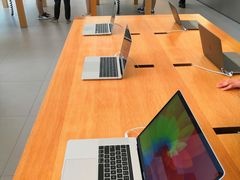 -Apple零售店(华贸购物中心店)