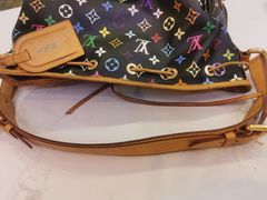 -莱靓奢侈品洗护改衣店(新世界百货崇文店)