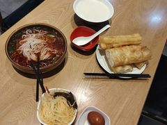 -三好食堂(煎饺·馄饨·肉饼米线·盛世广场店)