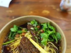 -八一路好吃街(雨田商务大厦店)