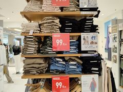 -优衣库(上海金桥国际商业广场店)