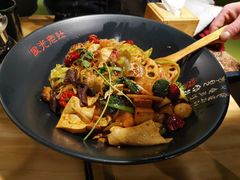 -风光老灶麻辣香锅(大成路翠微百货店)