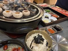 -围炉肉舍•炭烤活鳗•丹东海鲜烤肉(步行街店)