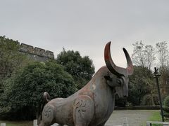 -巴陵广场