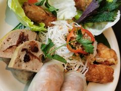 -大头虾越式风味餐厅(光明广场店)