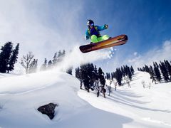 -采薇庄园四季滑雪场