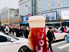 奶霜草莓果茶-CoCo都可(湖滨银泰店B区店)