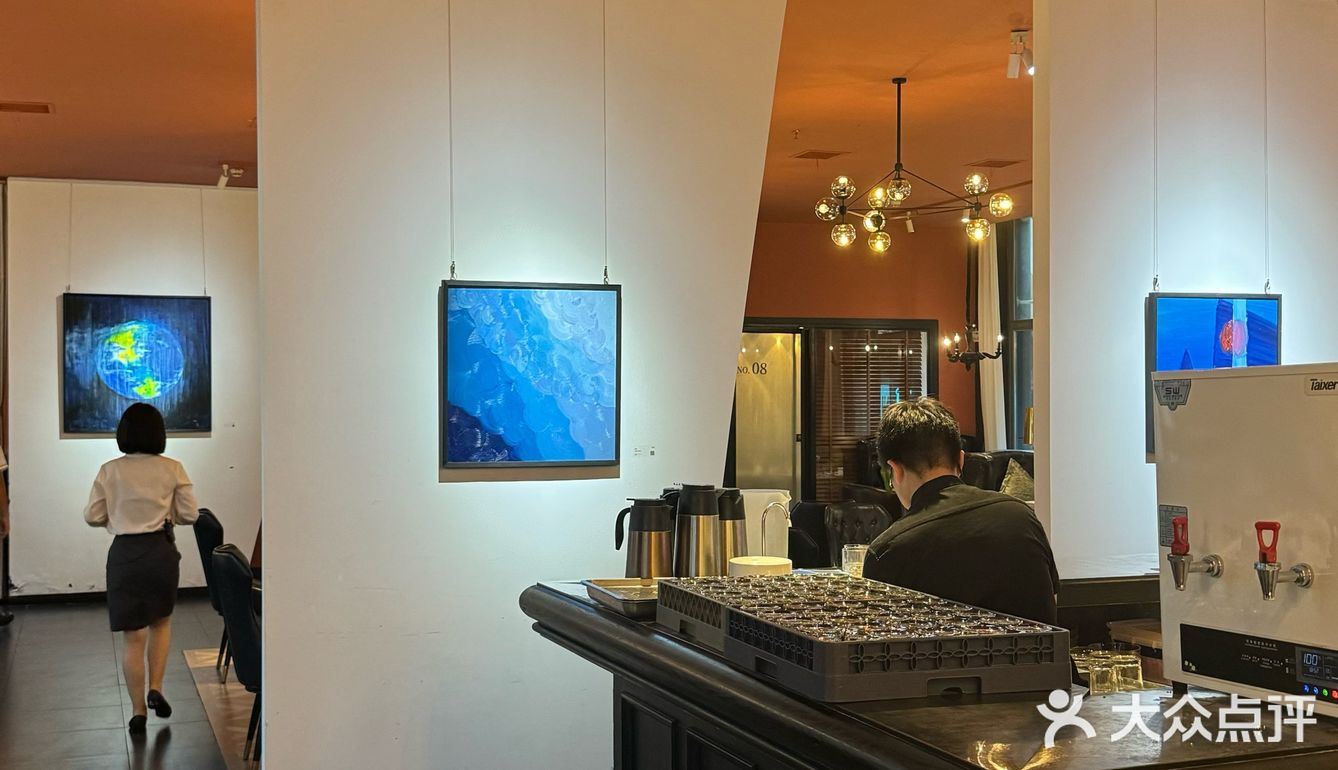 藏不住了！！路过梅澜坊必须要吃一家画展！！