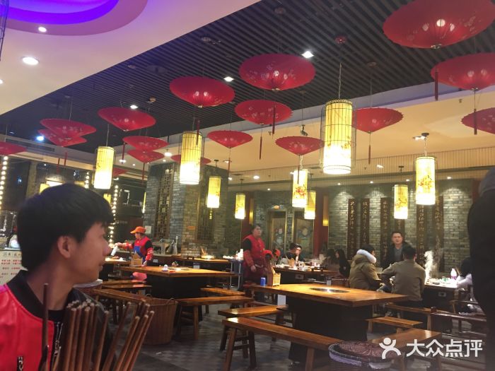 郝富贵火锅大堂图片