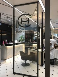 -HAIR CORNER