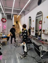 -茶发Salon·烫发染发理发