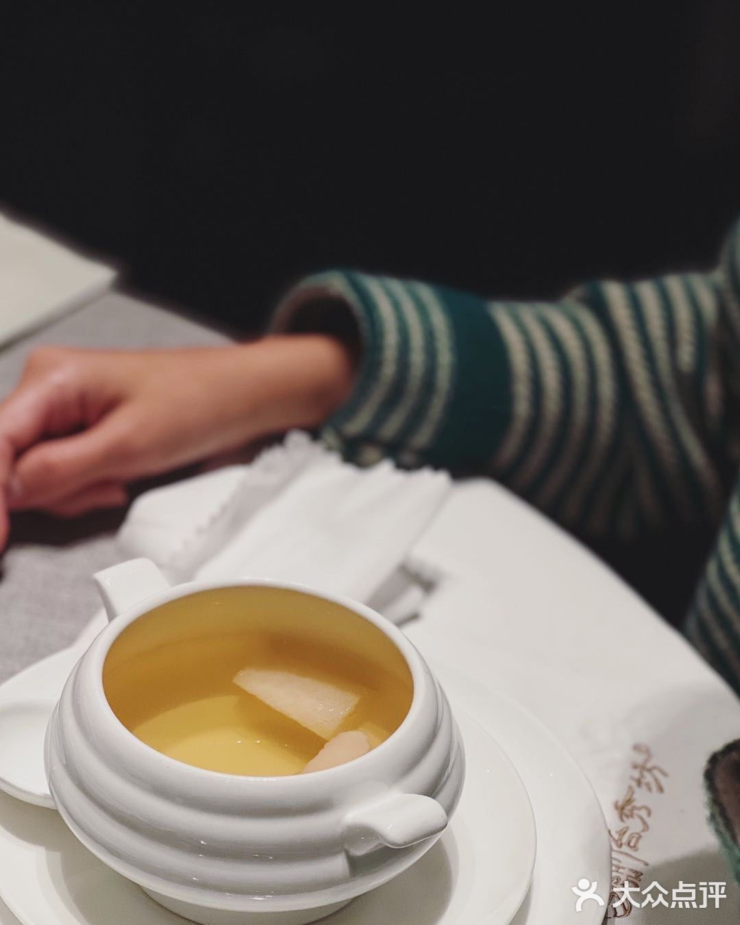 京城最美的天鹅酥！亮马河畔高端宴请首选地