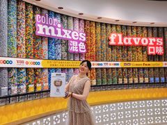 -m豆巧克力世界(上海世茂广场店)