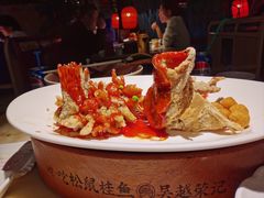 松鼠桂鱼-吴越荣记苏州菜·松鼠桂鱼 100% 活鱼现做(月光码头店)