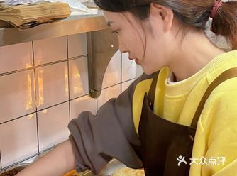 惊在烧饼夹里脊店里看到周迅了（bushi
