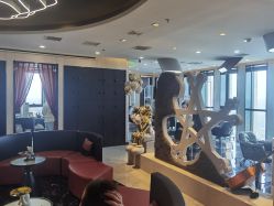 -TOP HAIR SALON