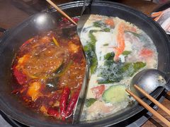 鸳鸯锅红汤配三鲜锅-萍姐火锅·公路夜市(武汉首店)